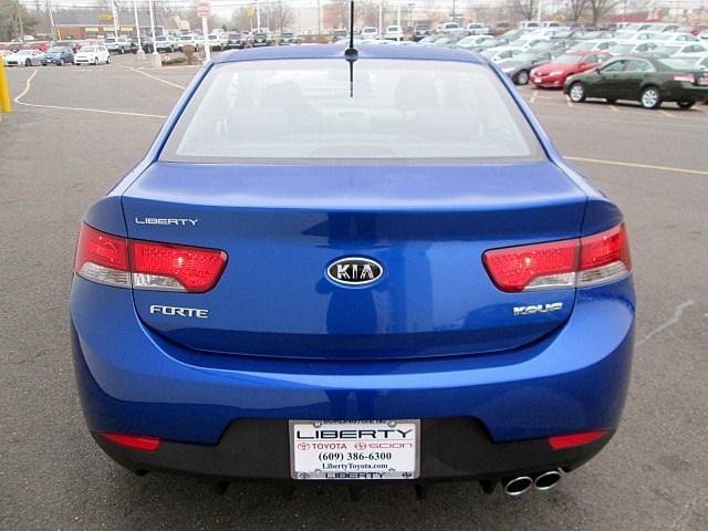 2010 Kia Forte Koup Open-top