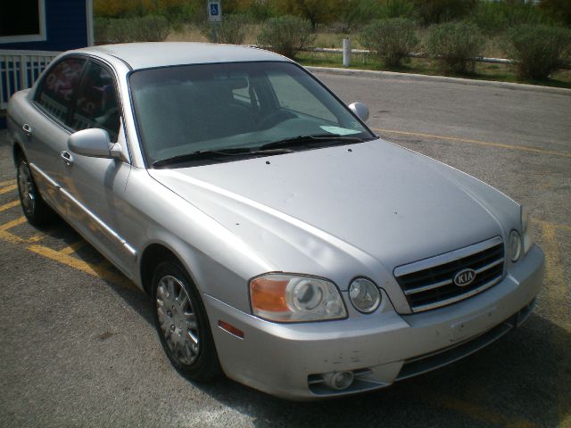 2004 Kia Optima Open-top