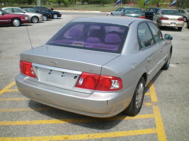 2004 Kia Optima Open-top