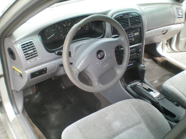 2004 Kia Optima Open-top