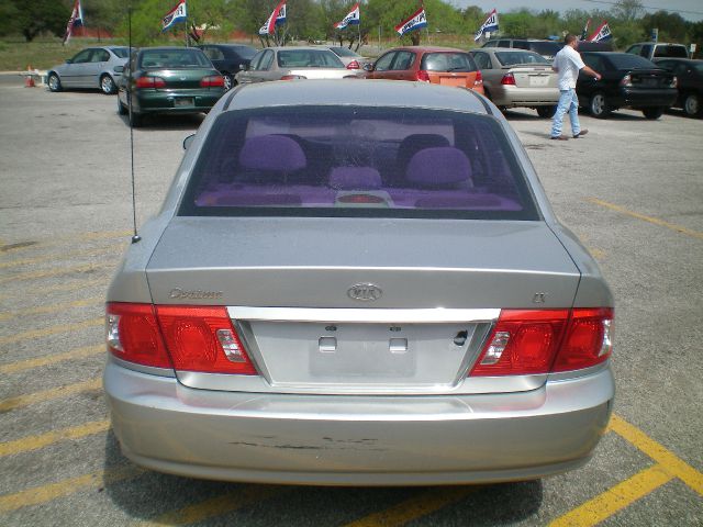 2004 Kia Optima Open-top