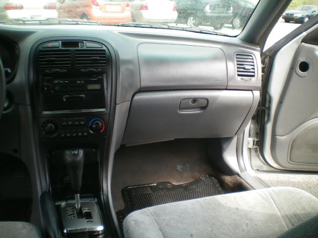 2004 Kia Optima Open-top