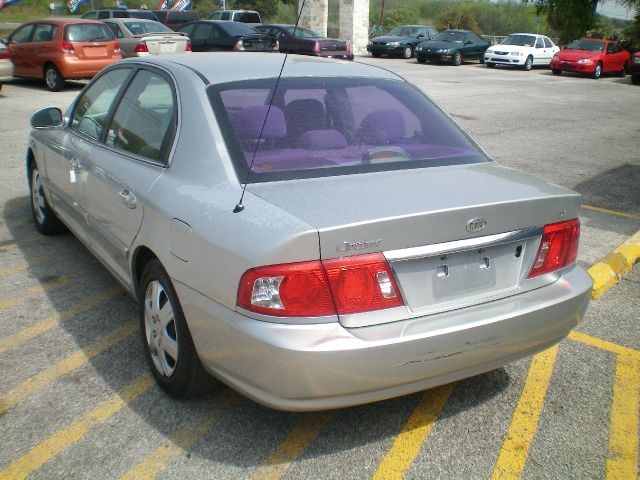 2004 Kia Optima Open-top