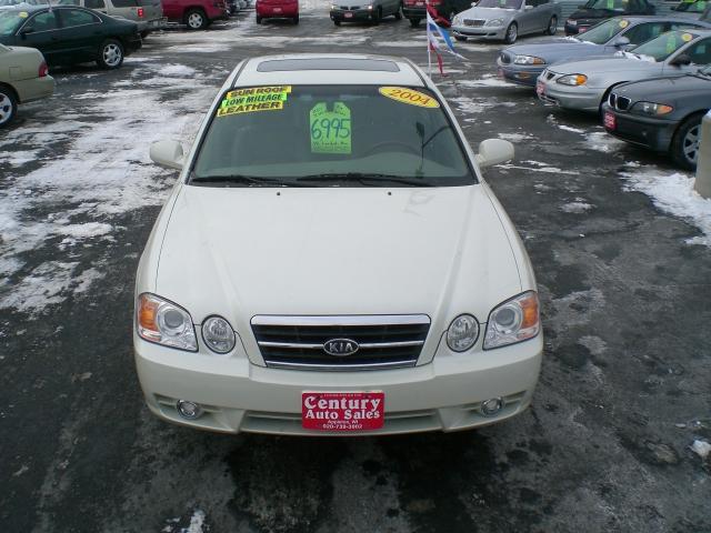 2004 Kia Optima Open-top