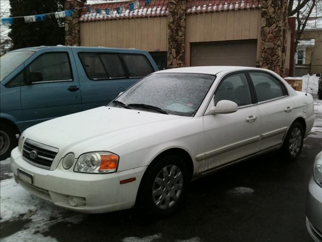 2004 Kia Optima Open-top