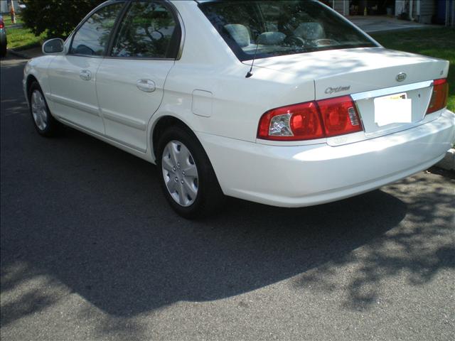 2004 Kia Optima Elk Conversion Van