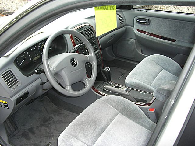 2004 Kia Optima Open-top