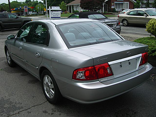 2004 Kia Optima Open-top