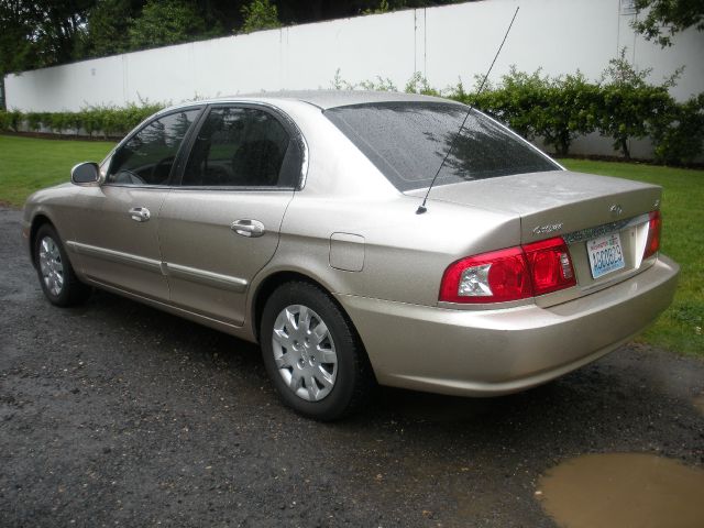 2004 Kia Optima Elk Conversion Van