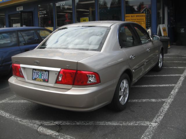 2004 Kia Optima Open-top