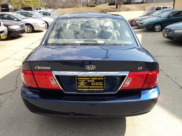 2004 Kia Optima Open-top