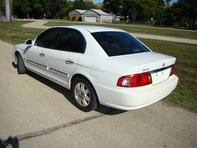 2004 Kia Optima Open-top