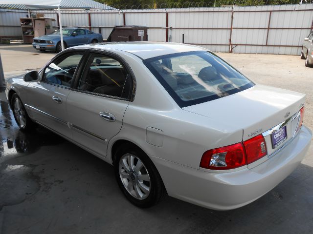 2005 Kia Optima 5dr HB Auto