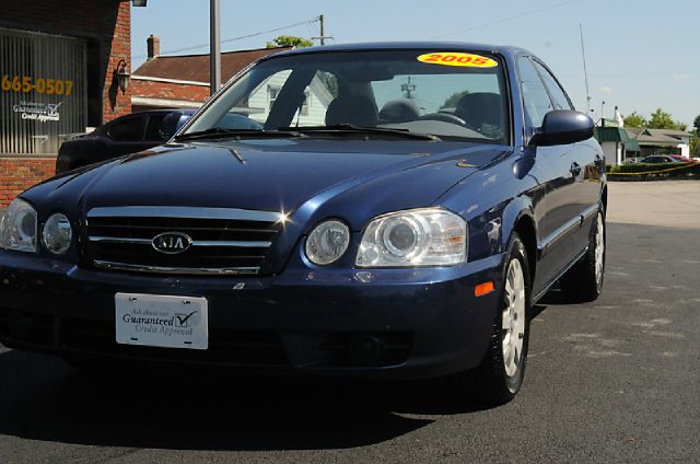 2005 Kia Optima Elk Conversion Van