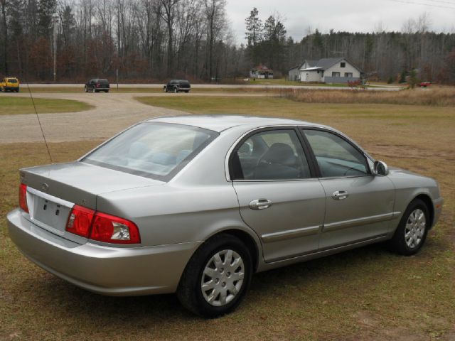 2005 Kia Optima Elk Conversion Van