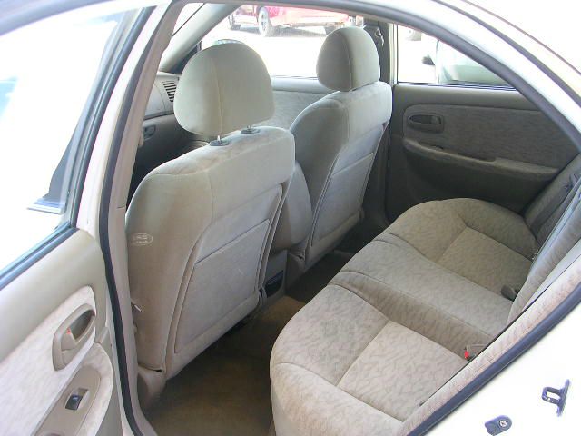 2006 Kia Optima 1998 Jaguar 8