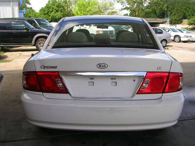 2006 Kia Optima 1998 Jaguar 8