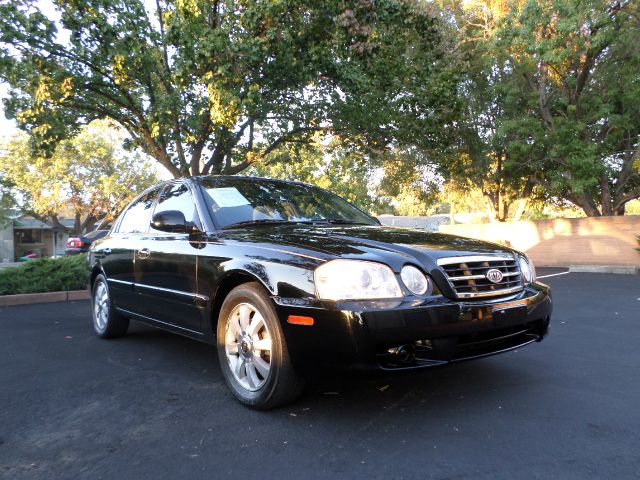 2006 Kia Optima 2006 Ford LX