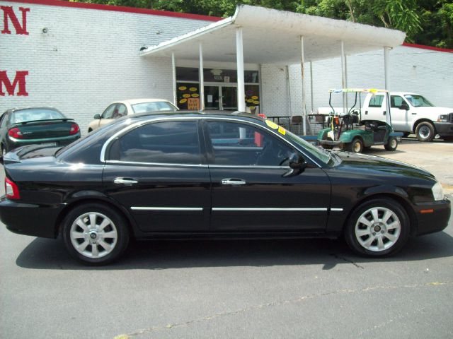 2006 Kia Optima 2006 Ford LX