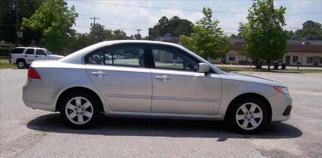 2010 Kia Optima 2DR BASE RWD