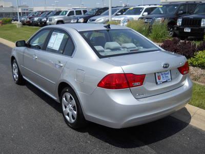 2010 Kia Optima Open-top