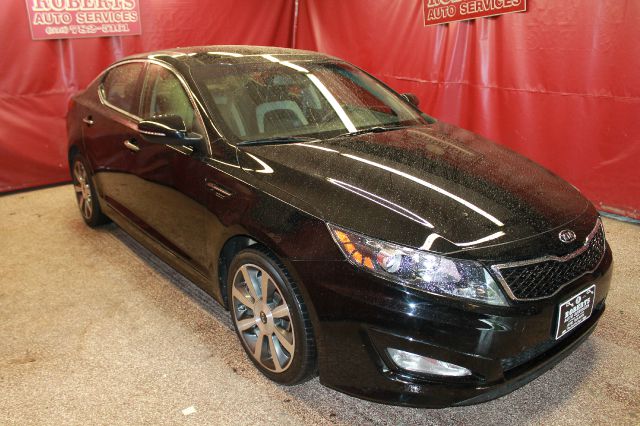 2011 Kia Optima AWD, REAR DVD, Navigation, 3RD ROW, Mem/heat Seats