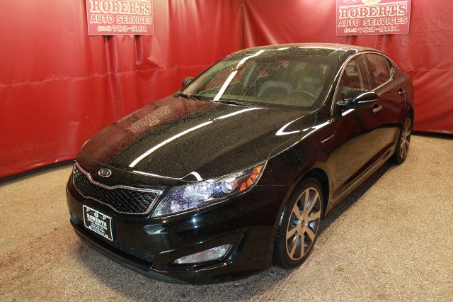 2011 Kia Optima AWD, REAR DVD, Navigation, 3RD ROW, Mem/heat Seats