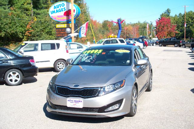 2011 Kia Optima AWD, REAR DVD, Navigation, 3RD ROW, Mem/heat Seats