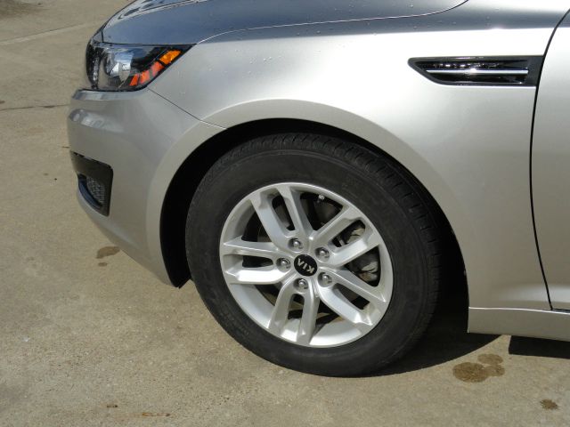 2011 Kia Optima 4dr Sdn I4 Auto Sedan