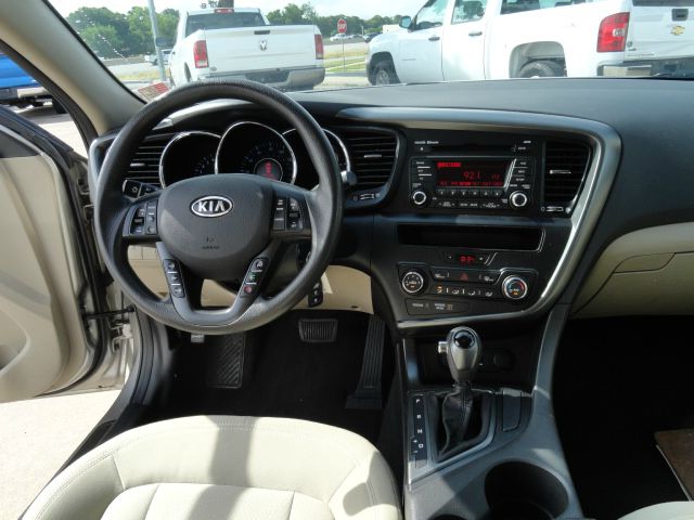 2011 Kia Optima 4dr Sdn I4 Auto Sedan