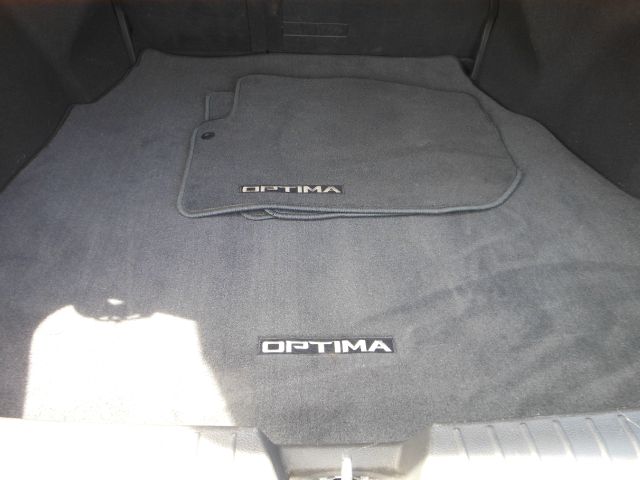 2011 Kia Optima Open-top