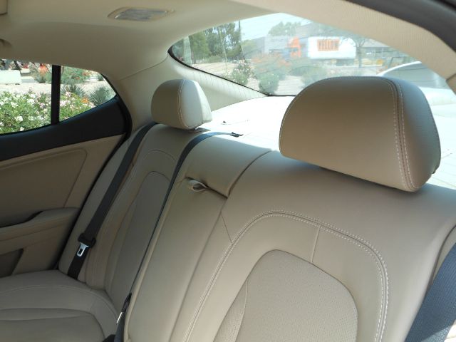 2011 Kia Optima Open-top