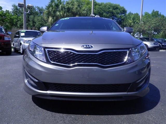 2013 Kia Optima AWD, REAR DVD, Navigation, 3RD ROW, Mem/heat Seats