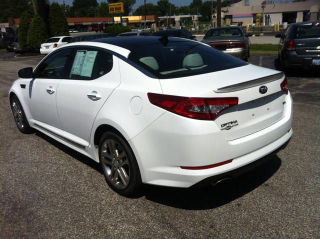 2013 Kia Optima AWD, REAR DVD, Navigation, 3RD ROW, Mem/heat Seats