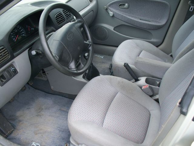 2001 Kia Rio Base