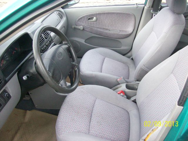 2001 Kia Rio Base