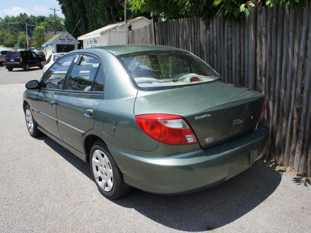 2002 Kia Rio Unknown