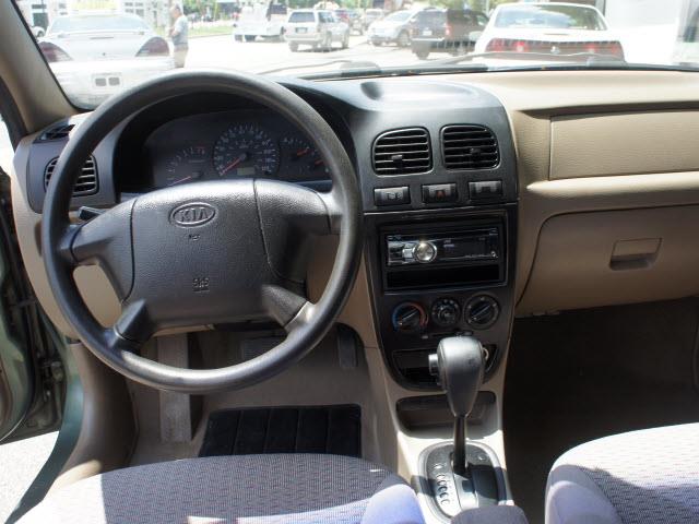 2002 Kia Rio Unknown