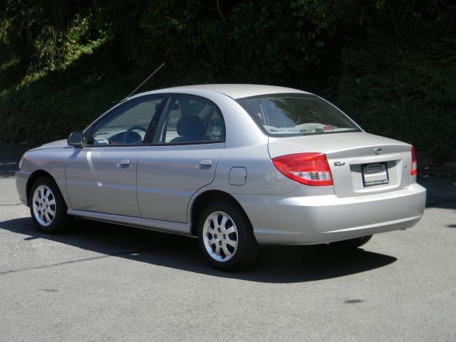 2003 Kia Rio Unknown