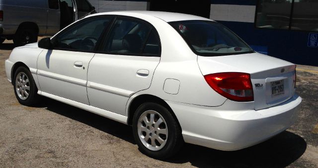 2004 Kia Rio 3.5tl W/tech Pkg