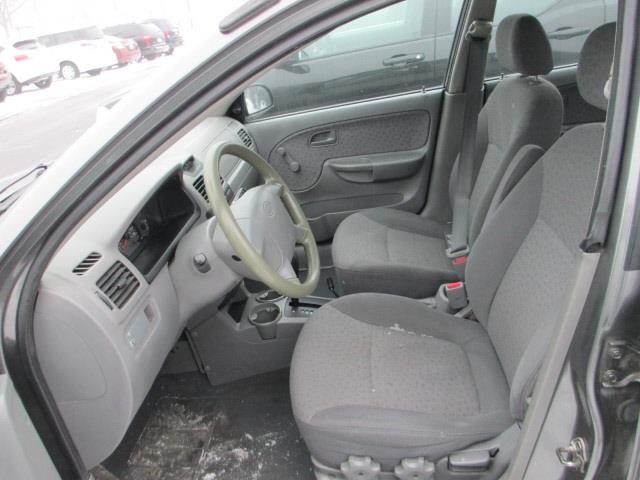 2004 Kia Rio Base