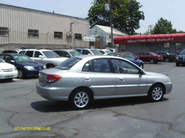 2004 Kia Rio 3.5tl W/tech Pkg