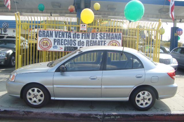 2004 Kia Rio 3.5tl W/tech Pkg