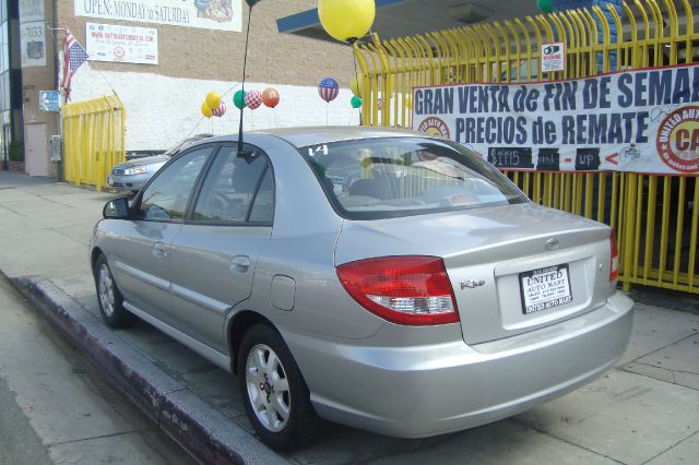 2004 Kia Rio 3.5tl W/tech Pkg