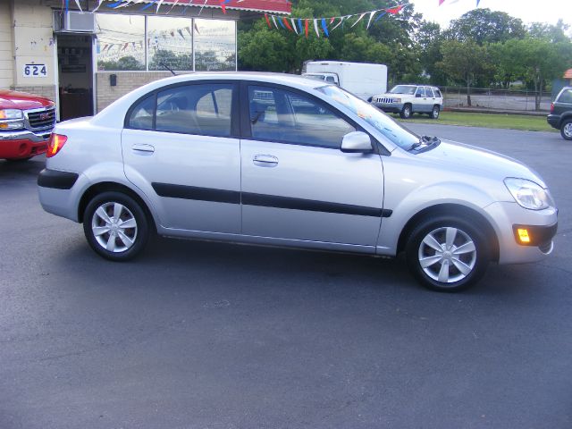 2006 Kia Rio Elk Conversion Van