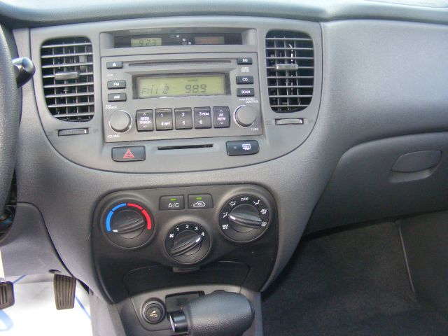 2006 Kia Rio Elk Conversion Van