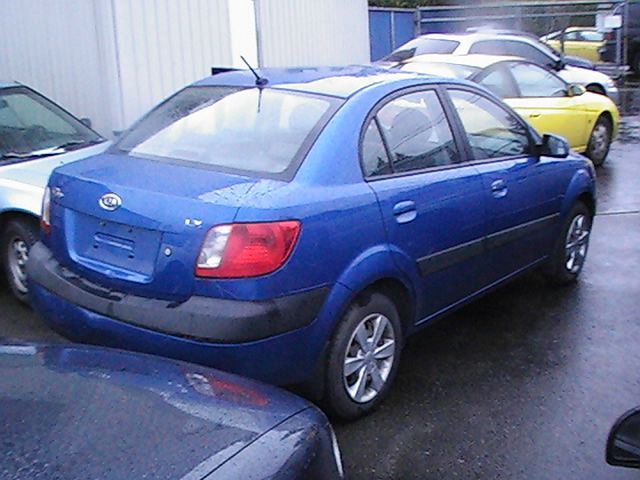 2006 Kia Rio Elk Conversion Van