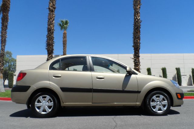 2007 Kia Rio Elk Conversion Van