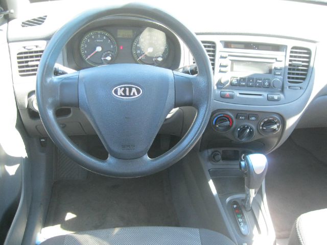 2007 Kia Rio Elk Conversion Van