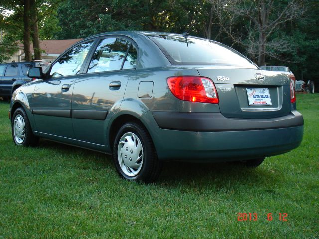 2007 Kia Rio Elk Conversion Van